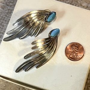 Silver earrings with turquoise